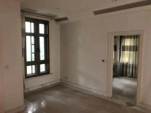 上海市青浦区西郊大公馆徐泾镇160栋 