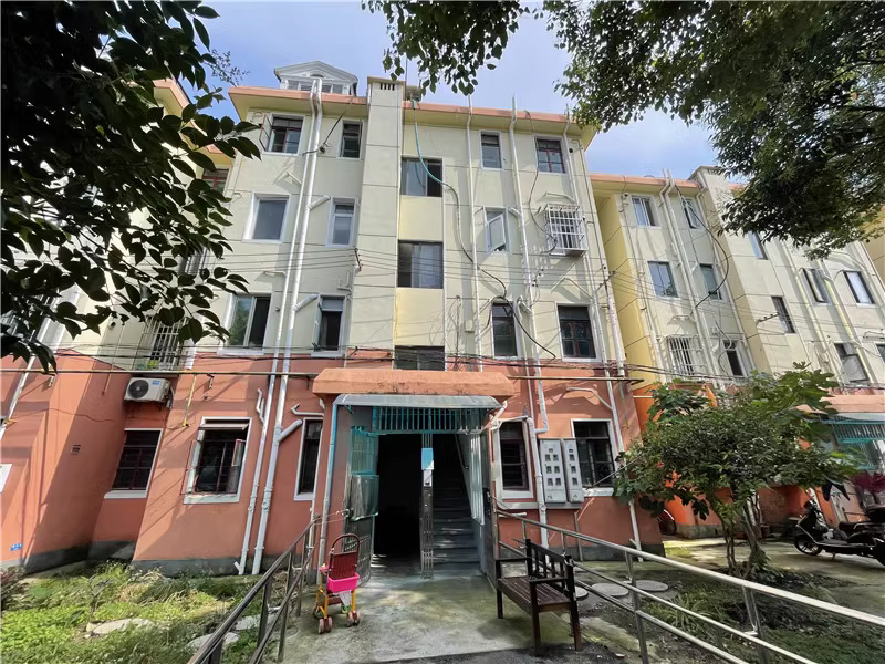 上海市奉贤区海滨三村14栋3F 