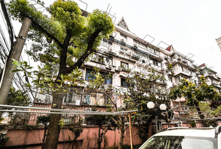 上海市杨浦区凤城六村1栋17F 