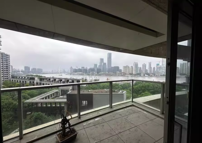 上海市浦东新区滨江凯旋门2栋9F 