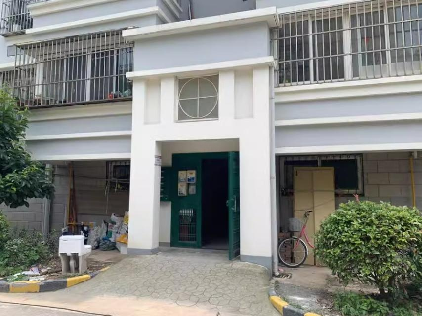 上海市浦东新区听潮民乐苑87栋2F 