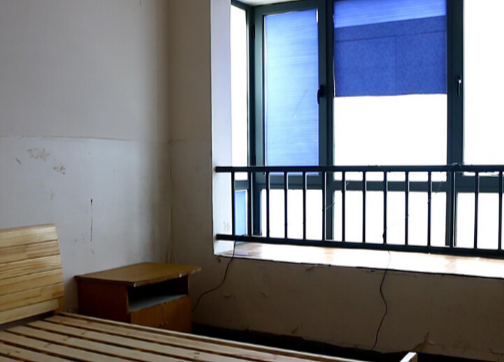 上海市浦东新区金谊河畔65栋1F 