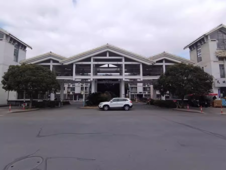 上海市青浦区泰安公寓78栋4F 