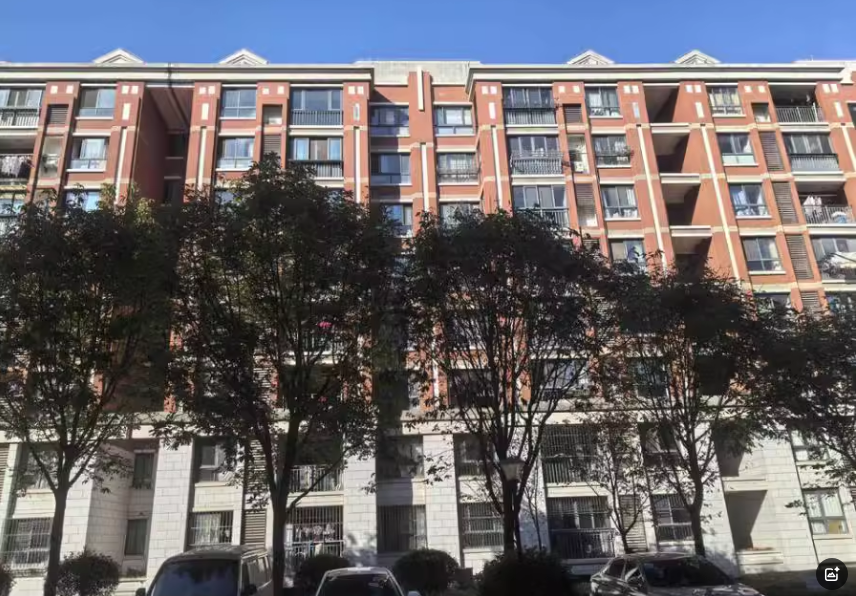 上海市松江区秋潭苑32栋6F 