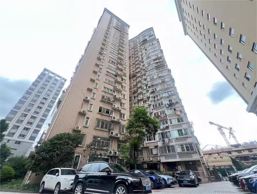 上海市黄浦区佳日公寓50栋3F 