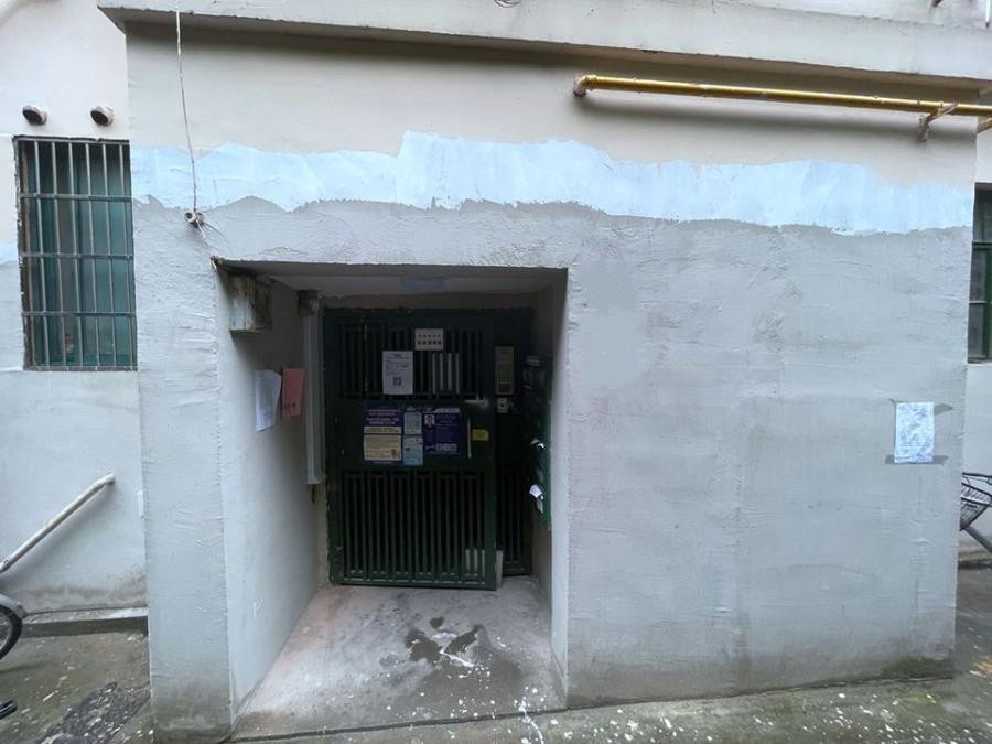 上海市长宁区爱建小区2栋4F 