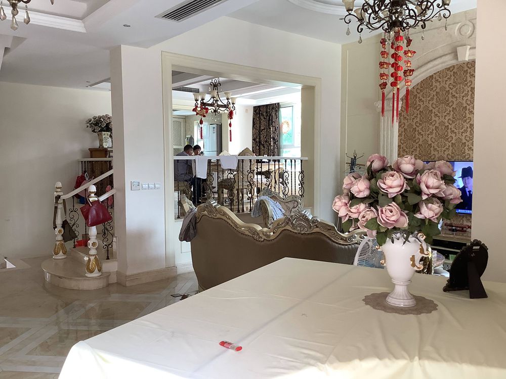 上海市金山区金悦华庭金山卫镇69栋 