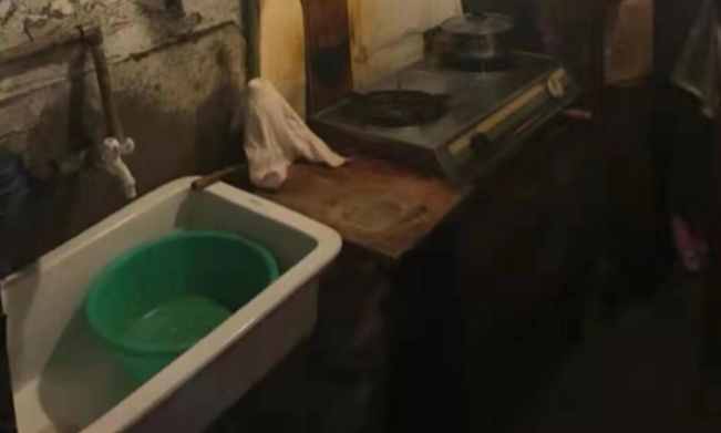 上海市杨浦区1200弄小区30栋2F 