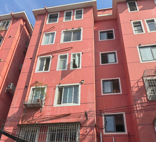 上海市浦东新区荷三小区4栋5F 