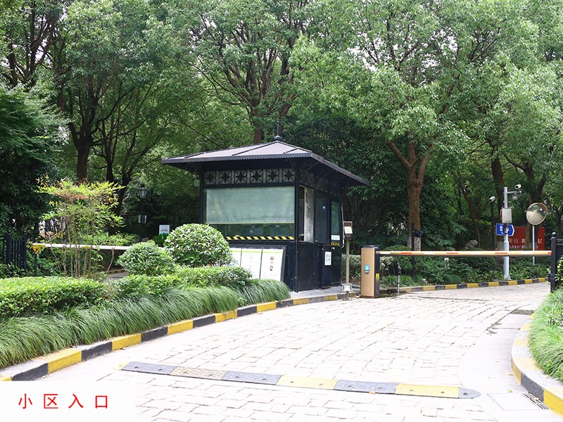 上海市宝山区琥珀臻园20栋1-2F 