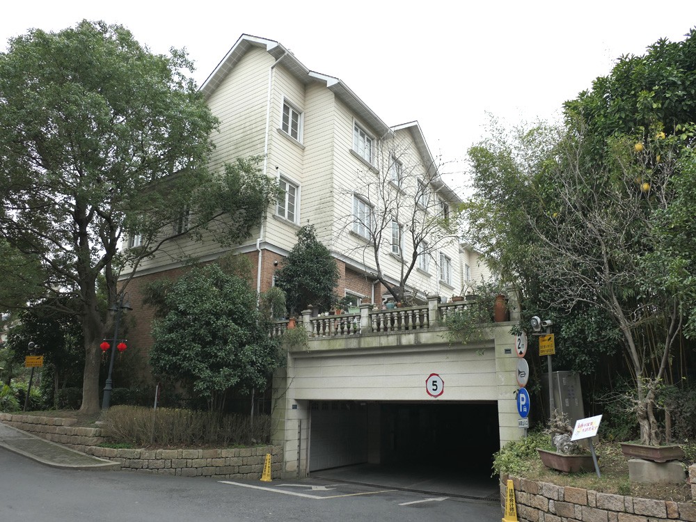 上海市嘉定区东方豪园62栋1-3F 