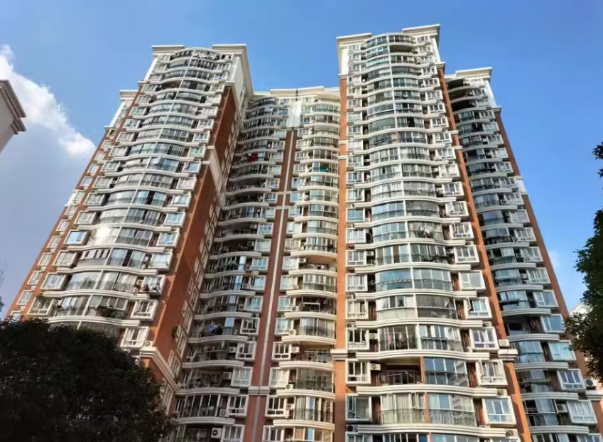 上海市长宁区中山公寓22栋3F 