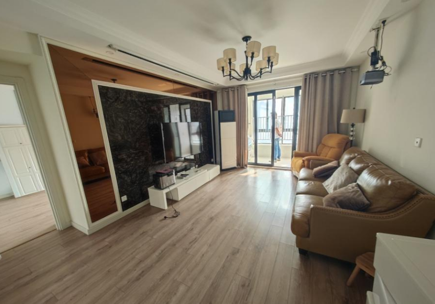 上海市宝山区水岸华府3栋5F 