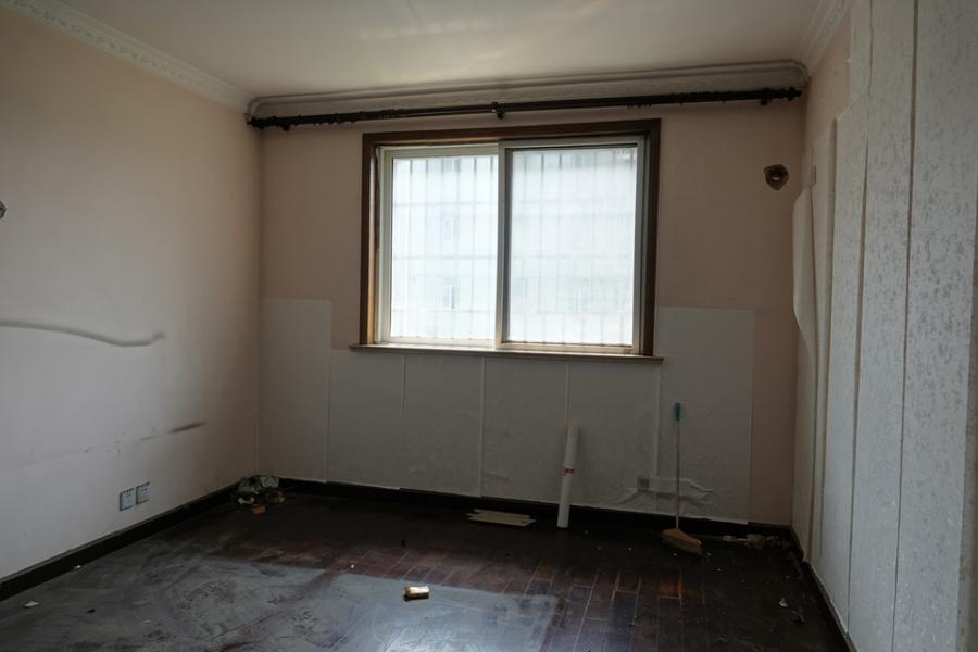 上海市宝山区杨泰二村261栋4F 