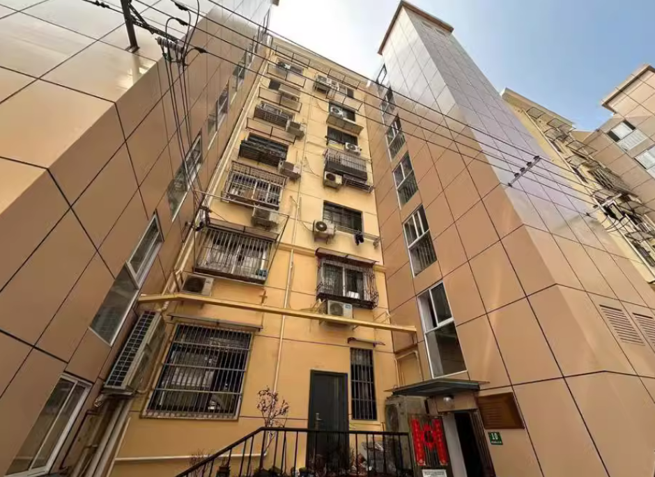 上海市黄浦区蒙西小区10栋4F 