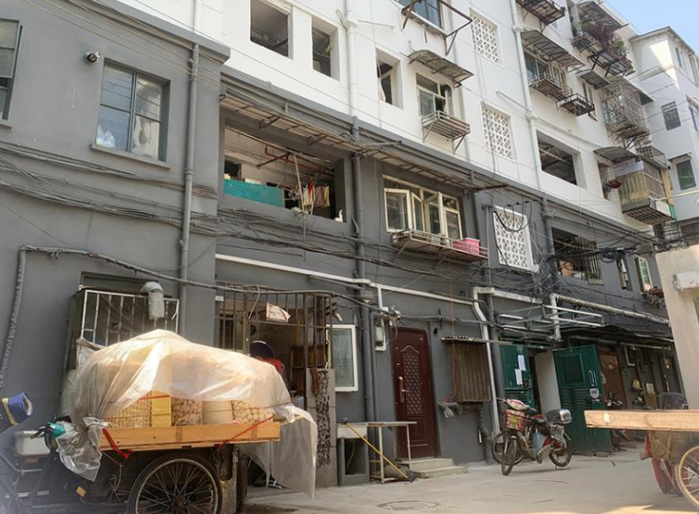 上海市普陀区曹杨六村104栋5F 