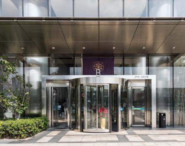 上海市徐汇区上海绿地中心596栋8F 