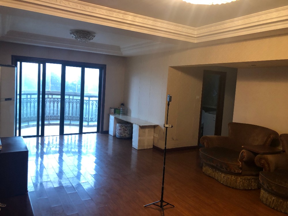 上海市黄浦区太阳都市花园3栋4F 