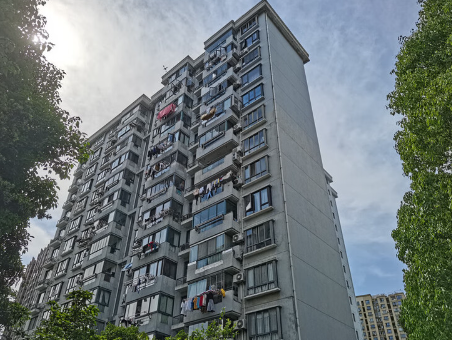 上海市静安区延铁家园5栋1F 