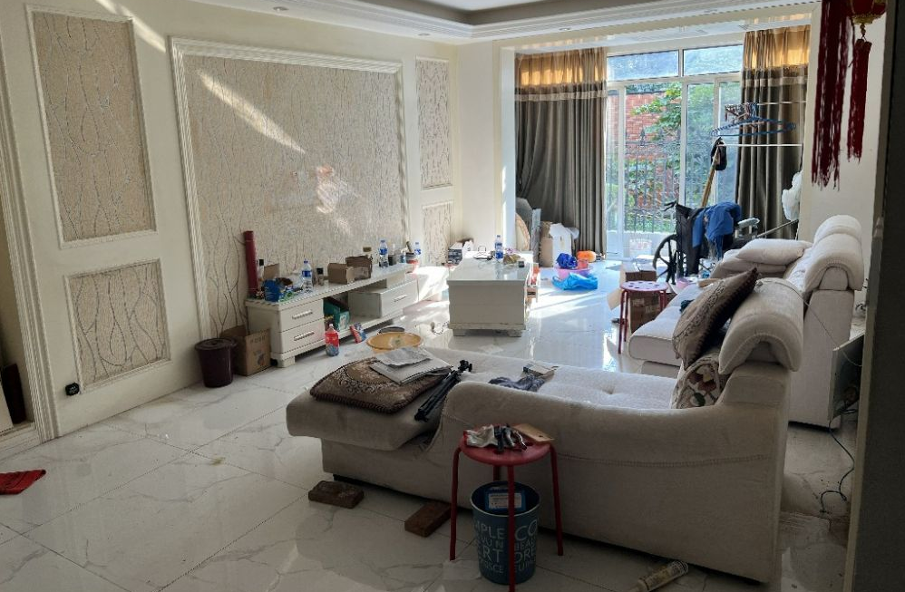 上海市崇明区天明新村6栋1F 