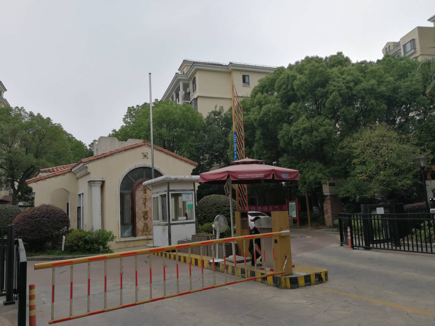 上海市松江区金丰蓝庭24栋1F 