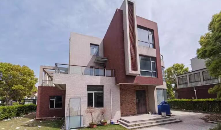 上海市浦东新区汇领商墅六灶镇28栋10幢 