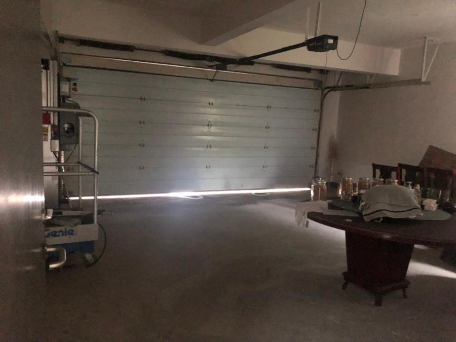 上海市青浦区涵璧湾金泽镇8栋 