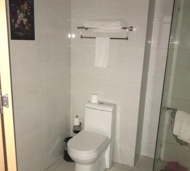 上海市浦东新区上海浦东国际汽配物流城300栋4F 