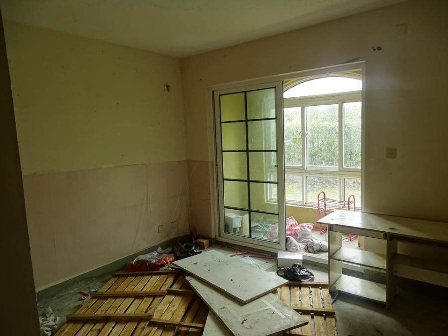 上海市奉贤区绿地香颂680栋1F 