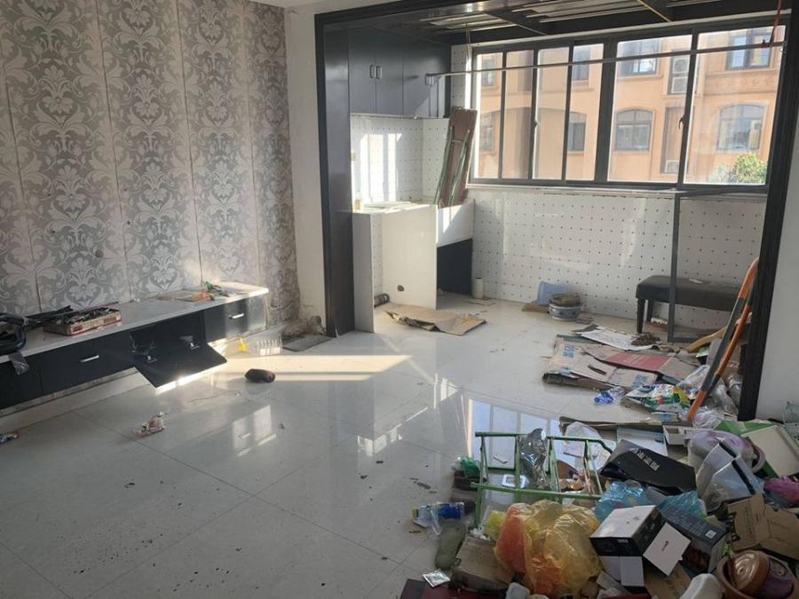 上海市金山区万安金邸2栋4F 