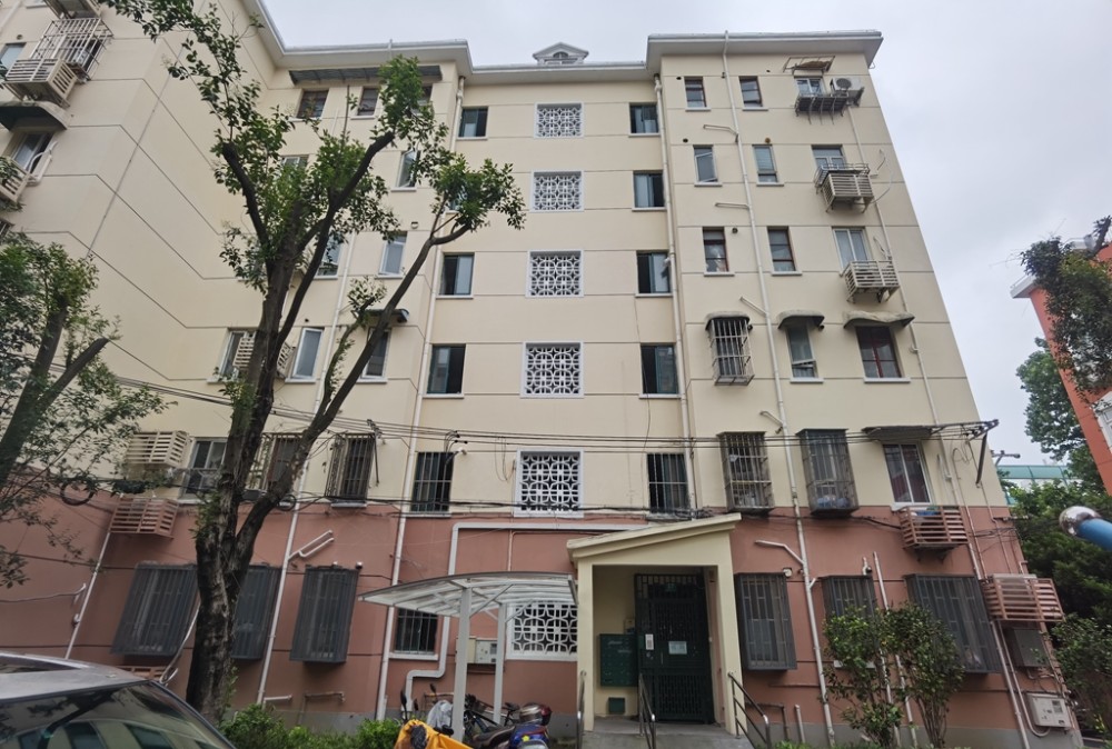 上海市长宁区宝北小区17栋2F 