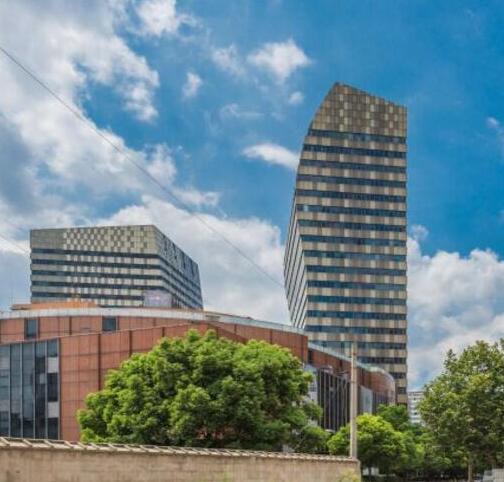 上海市杨浦区郡江国际大厦228栋19F 