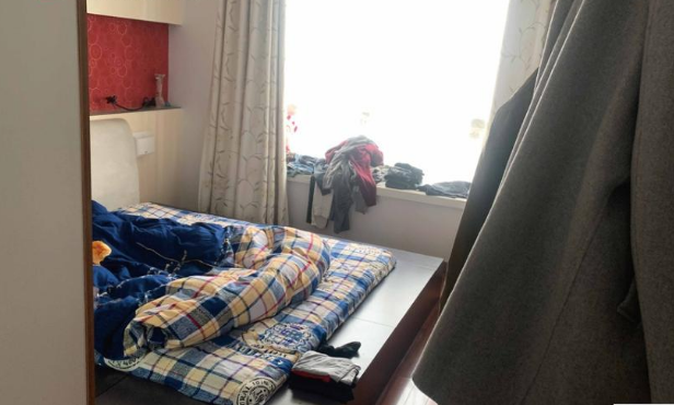 上海市宝山区宝莲湖景园5栋15F 