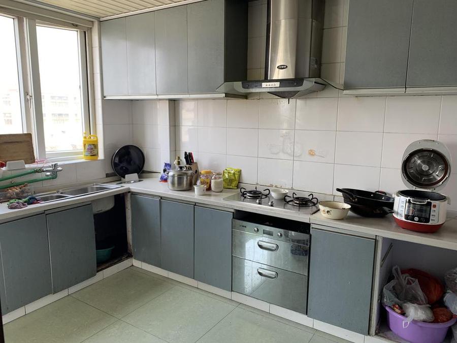 上海市金山区汇佳新苑29栋6F 