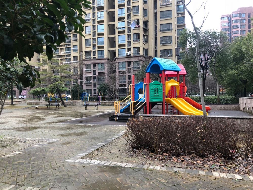 上海市宝山区馨佳园43栋2F 