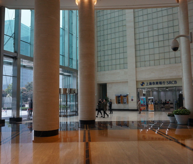 上海市浦东新区中融碧玉蓝天大厦8栋39F、40F，地下4F车位 