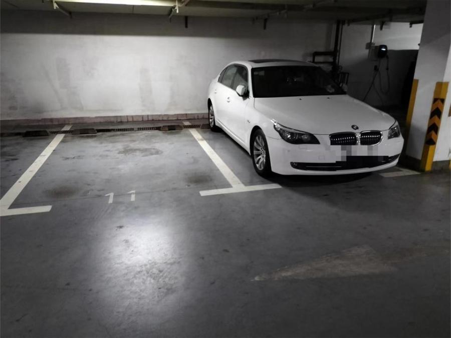 上海市长宁区古北中央花园14栋8F及地下1F车位及室内物品 