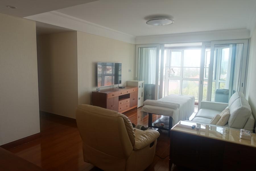 上海市静安区四方新城9栋9F及地下车库 