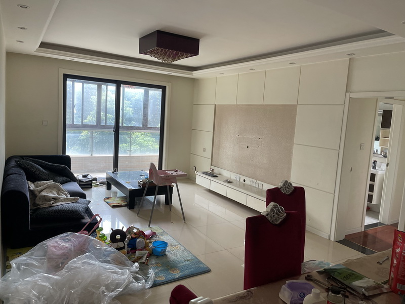 上海市嘉定区莱英北郡49栋4F 