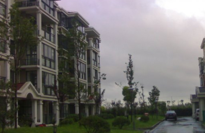 上海市宝山区美兰湖颐景园75栋 