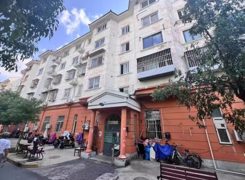 上海市嘉定区嘉尚坊8栋2F 