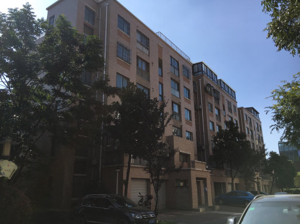 上海市嘉定区保利海上五月花44栋5F 