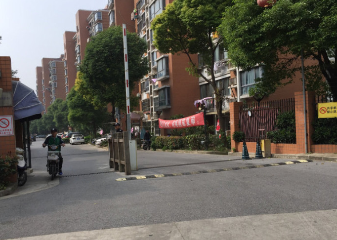 上海市宝山区馨佳园31栋9F 