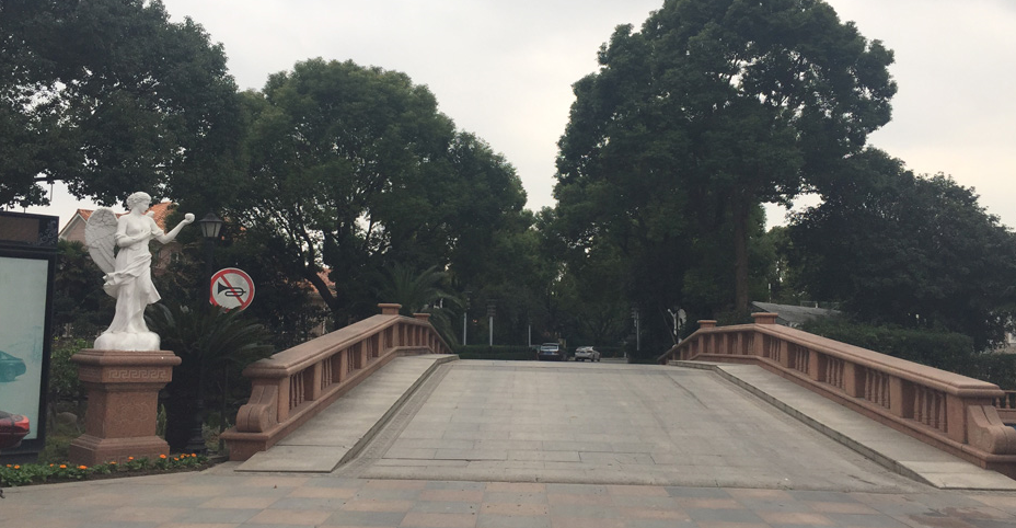 上海市浦东新区绿洲康城金帝豪苑101栋 