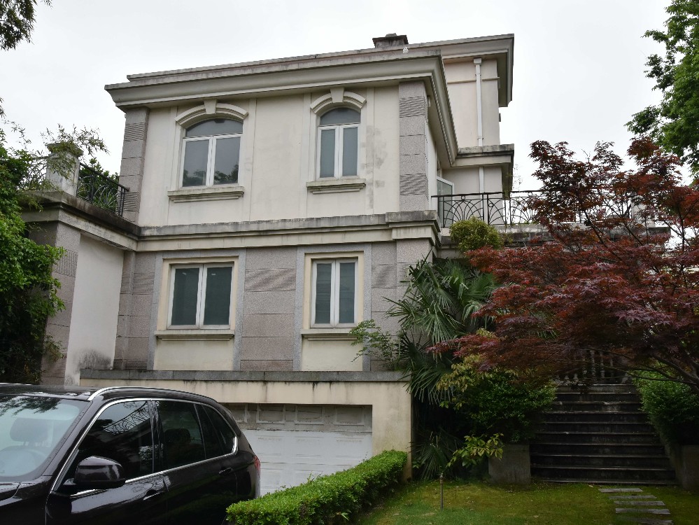 上海市浦东新区金爵别墅唐镇126栋 