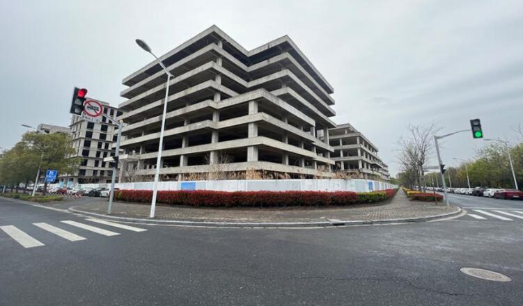 上海市嘉定区上海网谷科技园302街坊63/1丘土地以及在建工程 