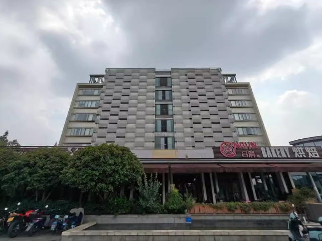 上海市青浦区湖畔佳苑363栋7F及地下1F车位 