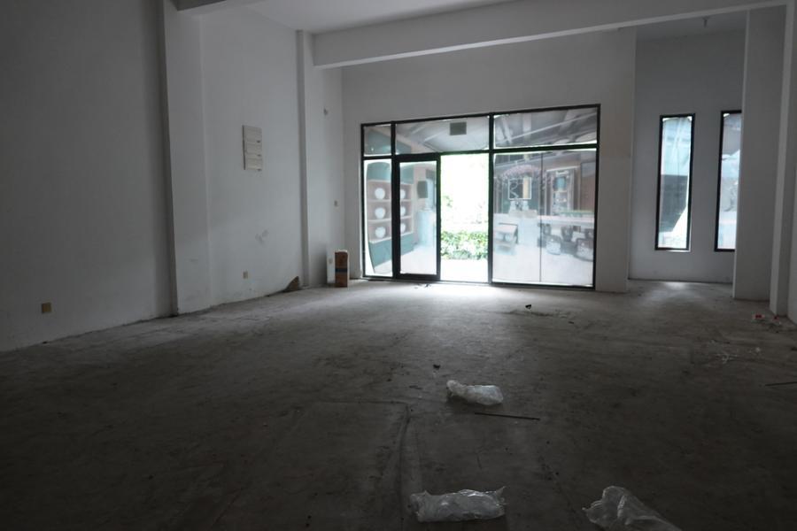 上海市青浦区朱家角沿街商铺珠湖路583、585栋1-3F 