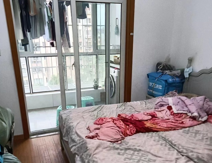 上海市嘉定区润渡佳苑59栋5F 