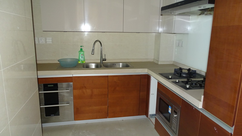 上海市浦东新区仁恒森兰雅苑22栋18F 